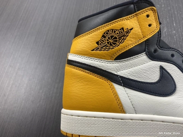 1st Kicks High OG Air Yellow Toe Jordan 555088-711 1 0813
